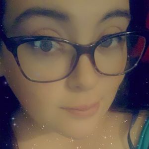 Meet your Posher, Shea